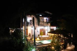 Brown Birds Villa