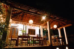 Brown Birds Villa