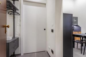 Stylish Loft with Private Garage near Ghirlandina