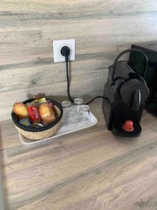 LE SIGOU - Studio avec chambre sur Mezzanine, Jardin et parking sécurisé