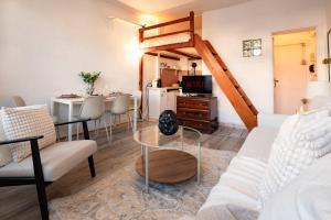 Cozy Parisian Studio Montorgueil