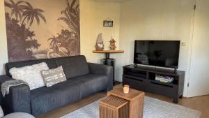 Vrijstaand chalet met hottub en verwarmd zwembad