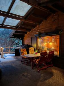 Natur pur, Haus mit großen Garten am Wald