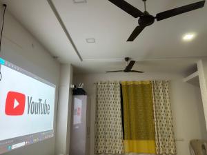 Shree Ghar,AC Pvt Homestay,projector,Wifi