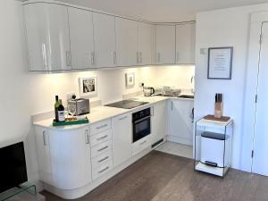 Regatta - A lakeview apartment in Thorpeness - Aldeburgh Coastal Cottages