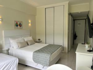 Apart-Hotel Cavalinho Branco (311 e 409 )