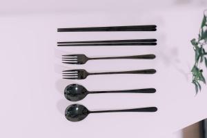 Stylish Minimalist Loft 4 & Gym in Namba Compact Studio 02