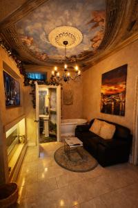 Spend this night in Venice whilst visiting Swansea