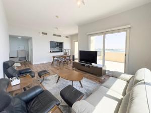 Premium 1BHK Apartment in Bab Al Bahr Community
