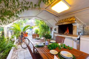 Accogliente Rifugio con Patio a 2 min dal mare