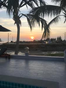 Breeze Bay Beachfront Private Pool Villa Sunset View Koh Phangan