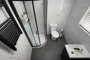 Streatham Deluxe Self Contained Studios Bus Stop at the Door 20 Min to Central London Free Street Parking