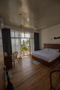 Surftunnel Beach Resort