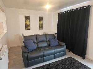 Cosy, spacious 4 bedroom house with facilities