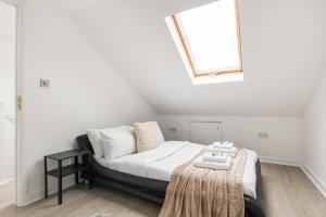 New! Contemporary 2BR Flat in South Croydon