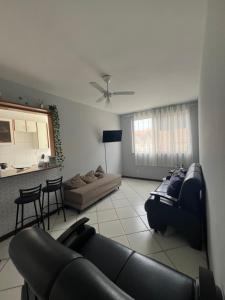 Apartamento em Cabo Frio a 50 metros da praia Quase em frente à praia