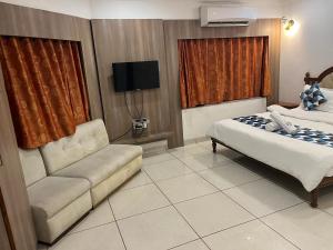 HOTEL GALAXY SURAT