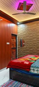 Shanti palace and restaurant Ayodhya 1500 mtr Sri Ram Mandir ,near ayodhya dham railway station