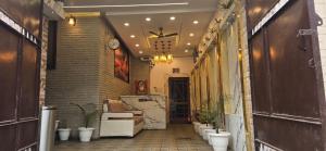 Hotel Char Dham Palace Near Kashi Vishwanath Temple