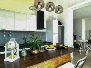 Panoramic Villa In The Lucca Hills