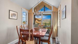 Blue Mesa Penthouse by AvantStay Buyout of 3 Units Ski-InSki-Out Condo