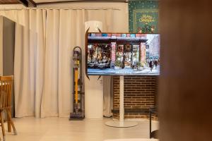 경복궁 광화문 명동 종로 동대문 홍대 지하철 도보3분 방3 침대5 10명 가족 단체 가능