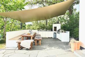 Luxury Villa by the Ocean with Cinema