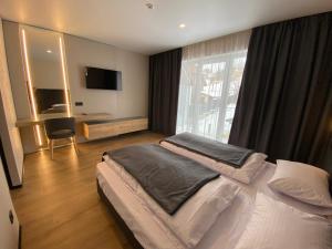 Готель Поляницький