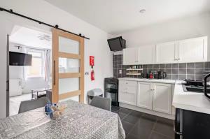 Cosy house with floating beds in Belfast