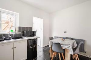 Cosy house with floating beds in Belfast