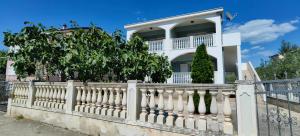 Villa Granda Tolic