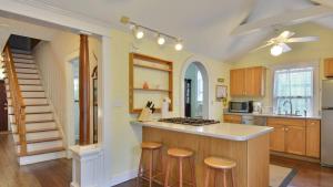 First Breath by AvantStay Close to Old Town w Pool Month Long Stays Only