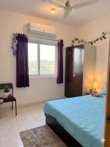 Hearthenly Stays Golden Glow Cozy 3BHK with Scenic Views