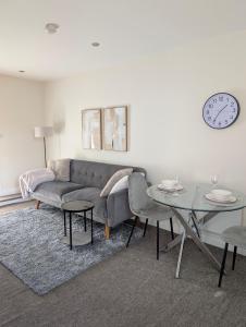 Bright 1-Bed Flat, Free Parking, Easy City Access