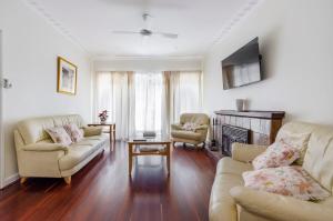 Perth Hills Family Escape