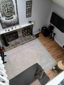 Large place close golf course ,mall and downtown