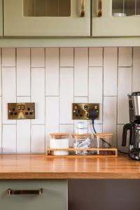 Cathedrals View - 2-4 bed Top-floor Apt in Exeter - Self Check in, Free Parking!