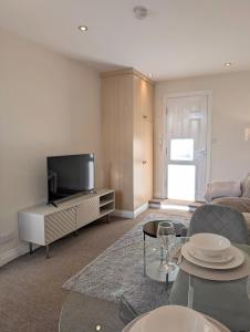 Bright 1-Bed Flat, Free Parking, Easy City Access