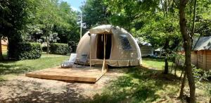Camping Ushuaïa Villages Le Viaduc