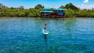 Bahia Coral Lodge