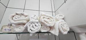 Kitnet iluminada confortável, recém reformada