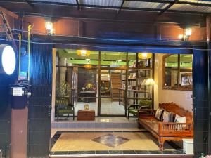 The Memory Hostel Trat