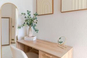 Playa a 2 min, vistas al mar, AC y piscina