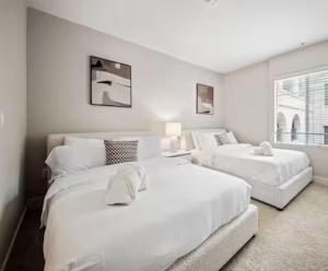 Beverly Hills Luxury, 2 Bedrooms, 2 Baths, Gym, Pool, Jacuzzi, Parking!