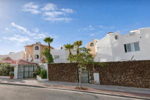 Party Coast Apartment for Young Travelers