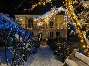 Family hotel mountain panorama