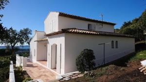 Quiet villa 4 bedrooms full sea view heated pool