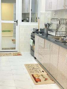 Kilimanis Stylish Retreat-Near Malls, Restaurants and hotels