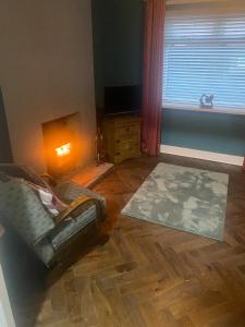 3 minute walk to beach