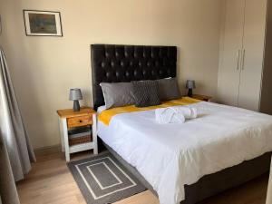 EasyCapeTown - Bloubergstrand coastal apartment